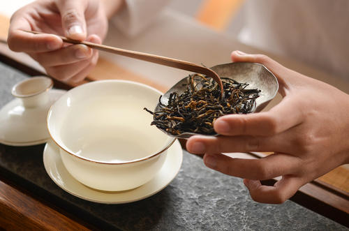 How to Brew a Perfect Cup of Black Tea